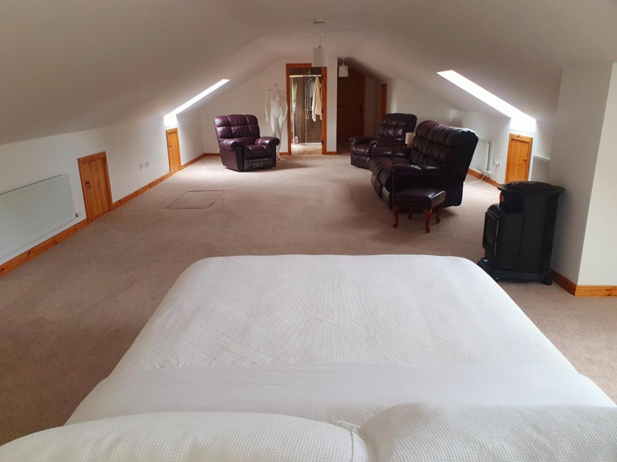 Urkers' Guest Accommodation Crossmaglen Buitenkant foto